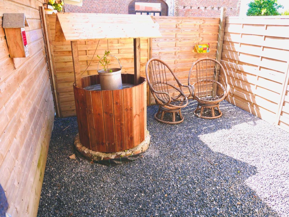 La Cabane Du Chasseur Flines-Les-Mortagne 外观 照片